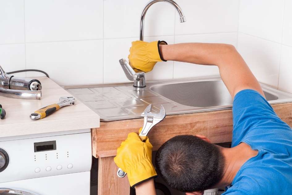 how-to-install-a-faucet-dou-you-need-a-plumber