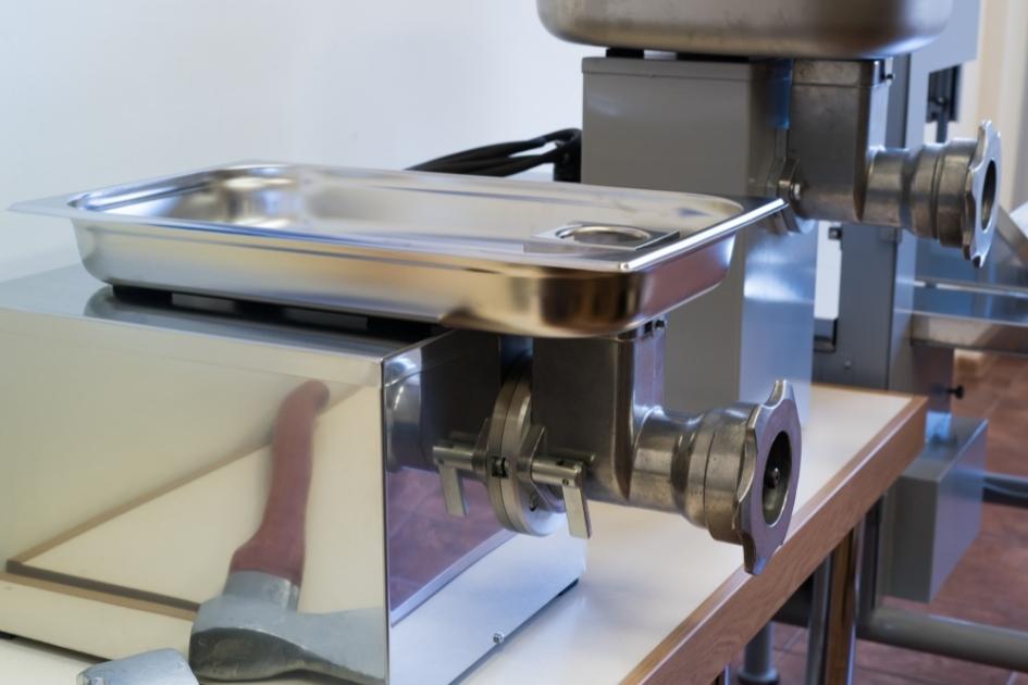 9 Best Commercial Meat Grinder Reviews in 2022