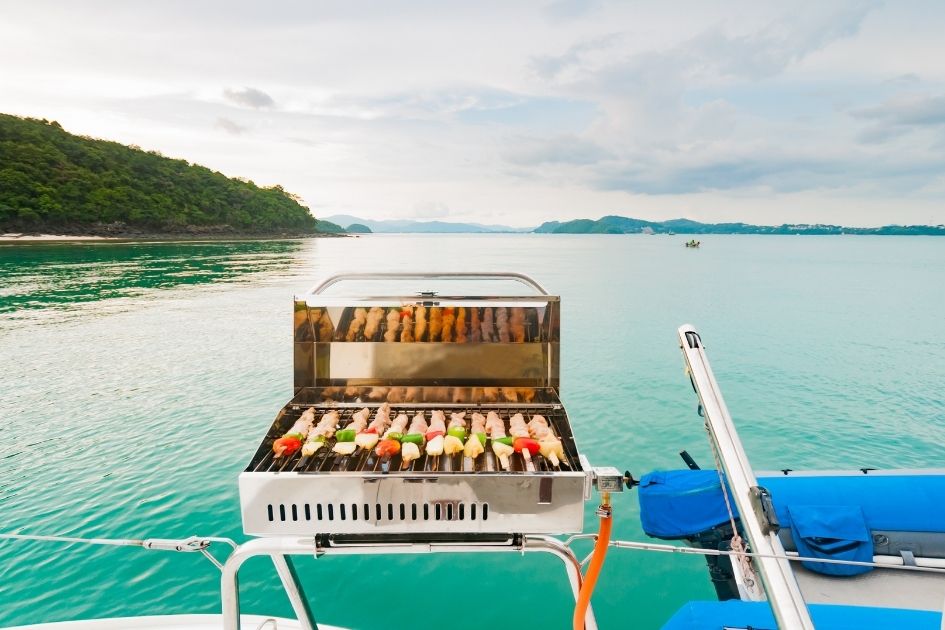 5 Best Pontoon Boat Grills of 2024 Reviewed & Compared